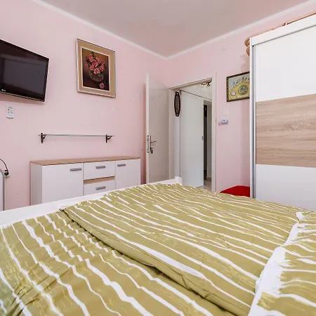Apartament Hundefreundliches Nur 130 Meter Zum Mit 3 Parkplaetzen, 4 Klimaanlagen, Wifi *