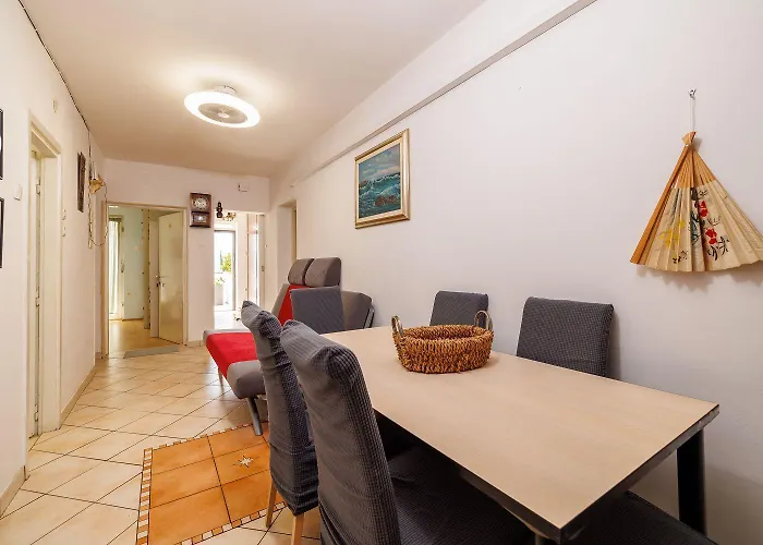 Hundefreundliches Nur 130 Meter Zum Mit 3 Parkplaetzen, 4 Klimaanlagen, Wifi * دْغاماي