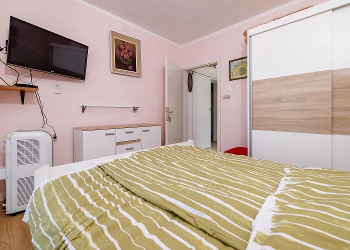 شقة Hundefreundliches Nur 130 Meter Zum Mit 3 Parkplaetzen, 4 Klimaanlagen, Wifi *