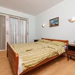 Apartmán Hundefreundliches Nur 130 Meter Zum Mit 3 Parkplaetzen, 4 Klimaanlagen, Wifi Dramalj