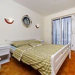 Hundefreundliches Nur 130 Meter Zum Mit 3 Parkplaetzen, 4 Klimaanlagen, Wifi Apartmán